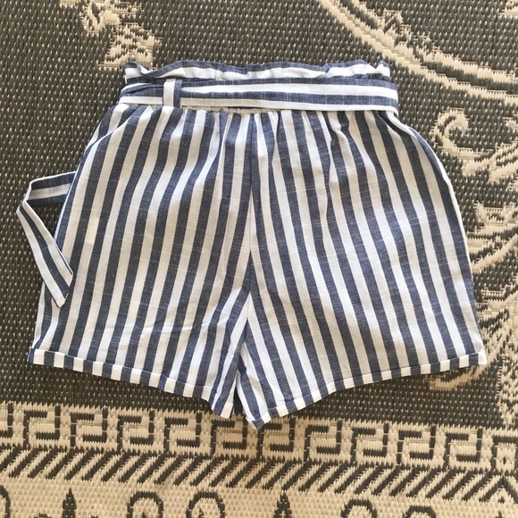 Blue and White Paper Bag Shorts - Picture 4 of 5